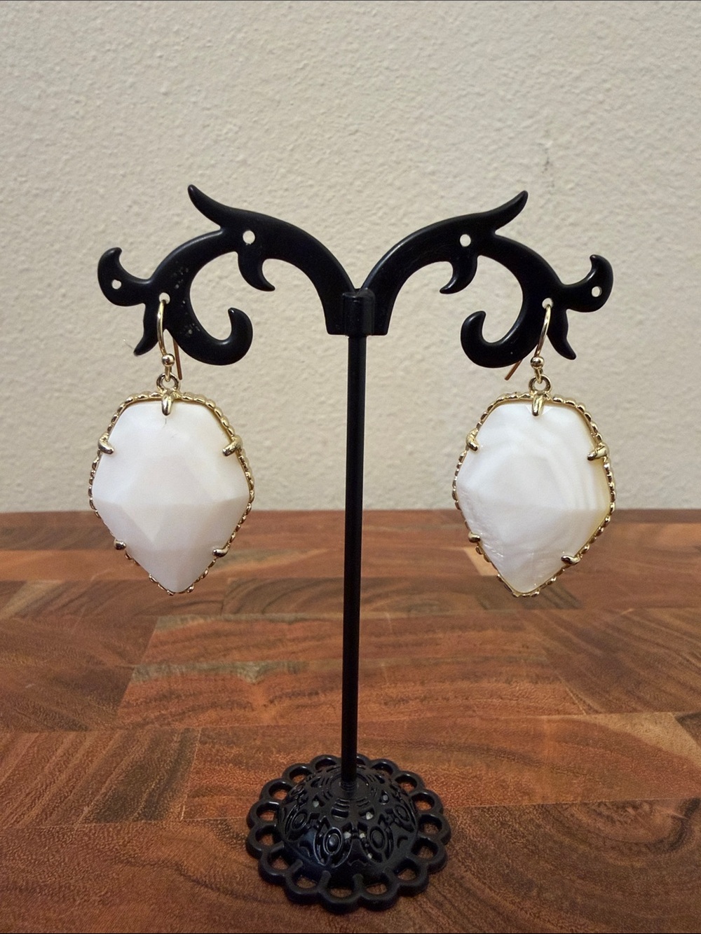 Kendra Scott Corley White Mother of Pearl & Gold Earrings